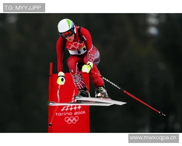 特尔强势突破双人防守首球入网精彩瞬间引爆赛季激情